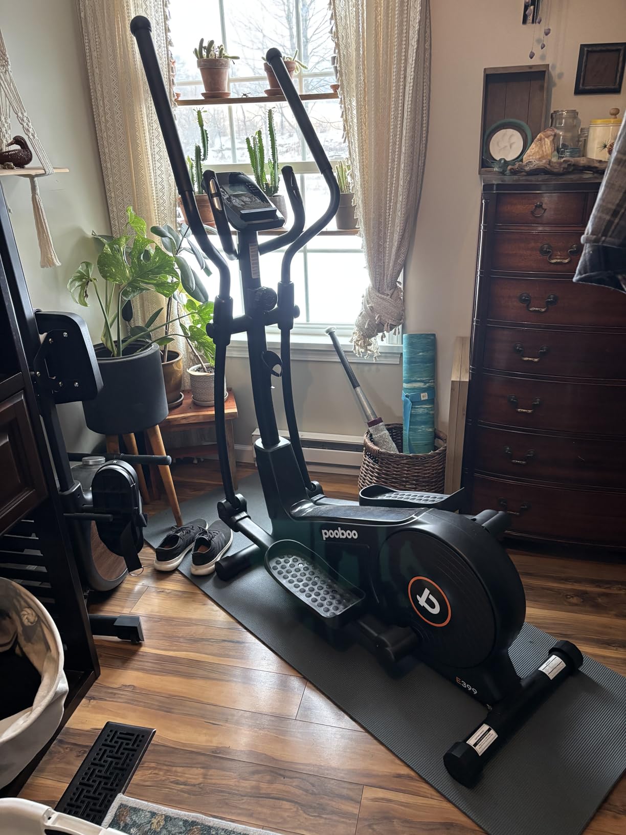 pooboo Elliptical Machine, Elliptical Exercise Machine with 16-Level Resistance&Quiet Magnetic Driving System, Elliptical Machine for Home with LCD Monitor&15.5-17IN Stride, 350LBS Weight Capacity customer photo 1
