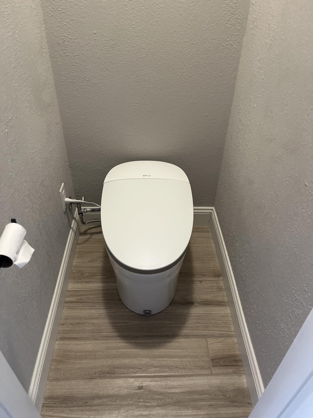 EPLO Smart Toilet with Powerful Flush, Auto Open/Close,Foam Shield, Elongated Heated Seat, ADA Comfort Height Bidet Toilet,Instant Warm Water&Dryer,Temp Display - iX7-PRO customer photo 1