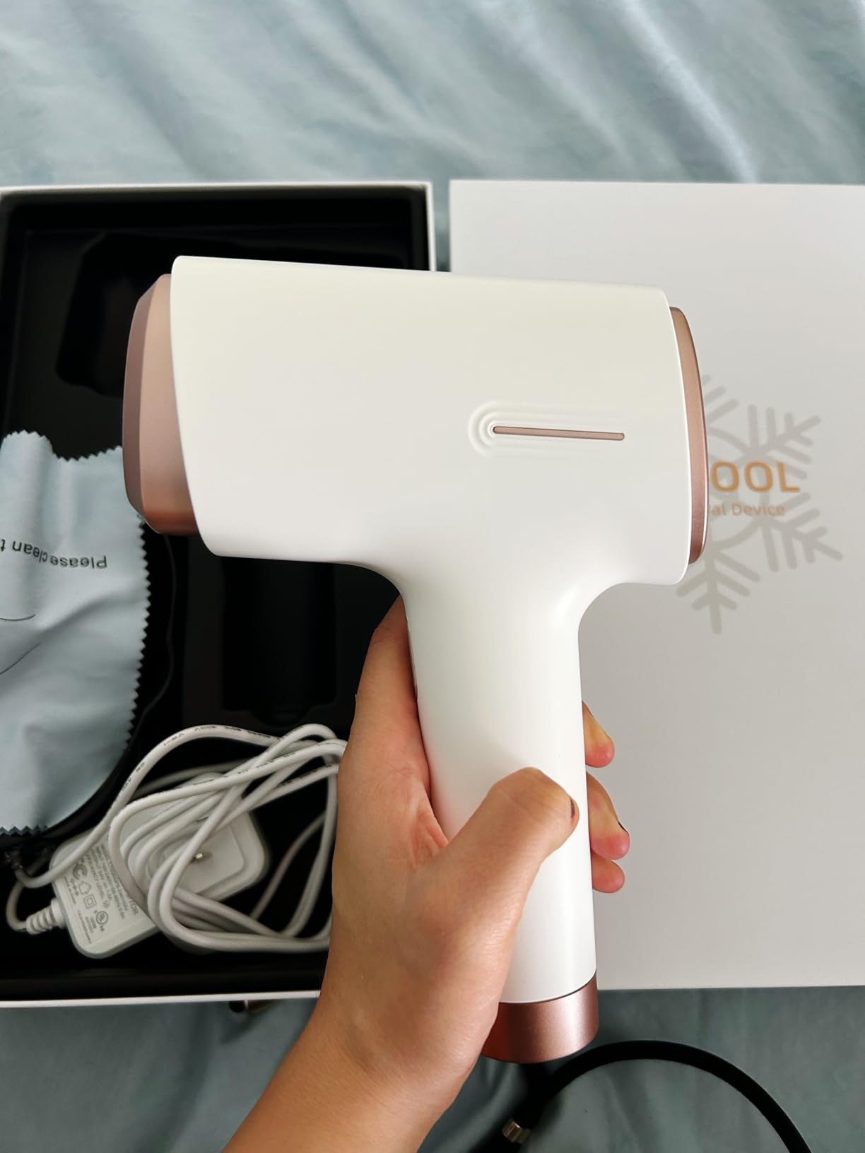Finequin Laser Hair Removal for Women & Men, 45°F Ice-Cooling Contact, Safe & Virtually Painless Alternative to Salon IPL Hair Removal Device, Long-Lasting Hair Removal from Home, with Razor & Glasses customer photo 1