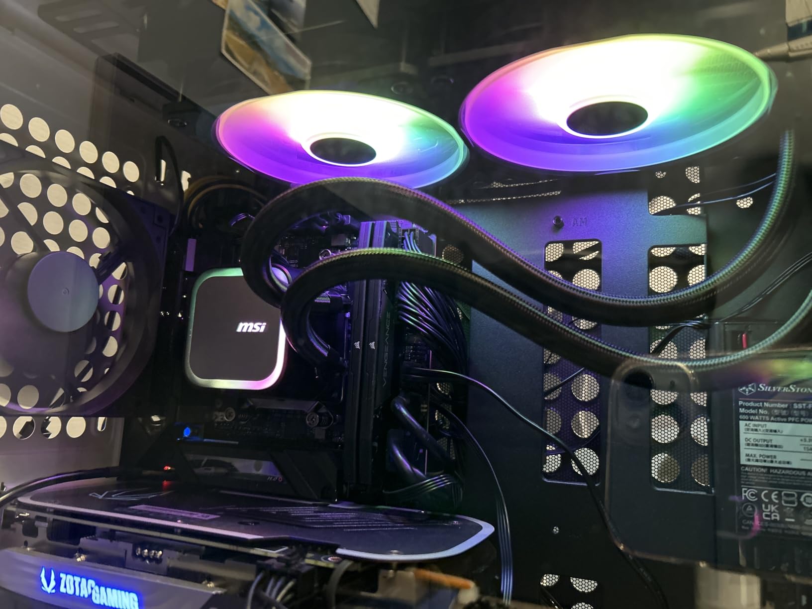 MSI MAG CoreLiquid A13 240 - AIO ARGB CPU Liquid Cooler - 240mm Radiator - LGA 1700/1851 / AM5/AM4 Compatible - Dual 120mm ARGB PWM Fans, Black customer photo 1