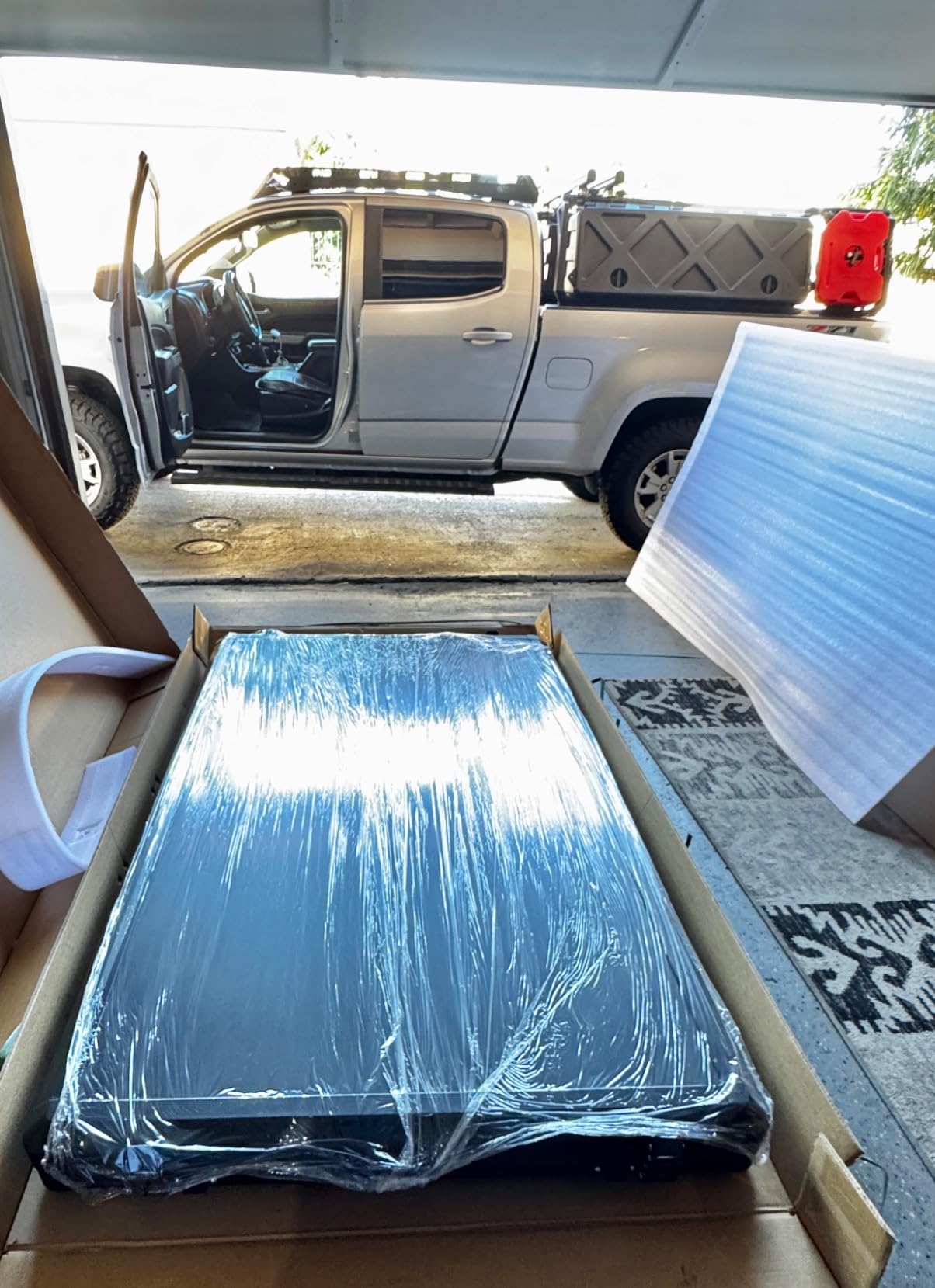 Rooftop Tent Hard Shell with Winter Insulation for 4-Season Camping | Aluminum hardshell, 2-layer mat, LED light strip, 2 Person Car Roof top tent, Suitable for Jeep Truck SUV Trailer customer photo 1