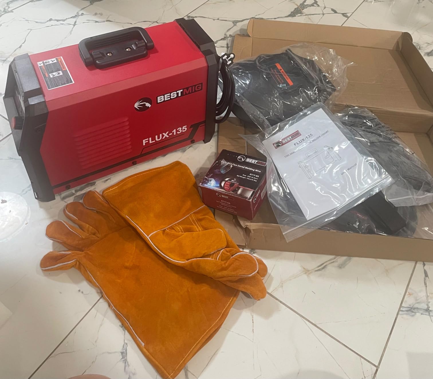 BESTMIG 135A MIG Welder - 3-in-1 Flux Core Welder, MIG/Lift TIG/Stick Welding Machine - Portable IGBT Inverter - 110V with Welder Helmet and Gloves (Red Black, MIG 135A Welder) customer photo 2