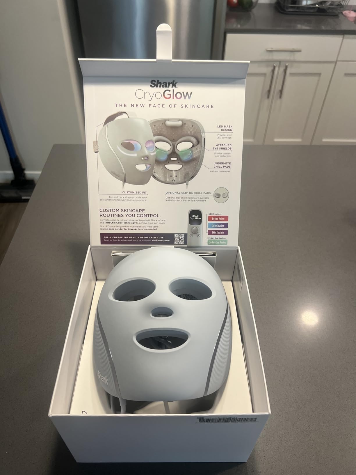 Shark CryoGlow LED Face Mask in Blue Frost, FW312 customer photo 2