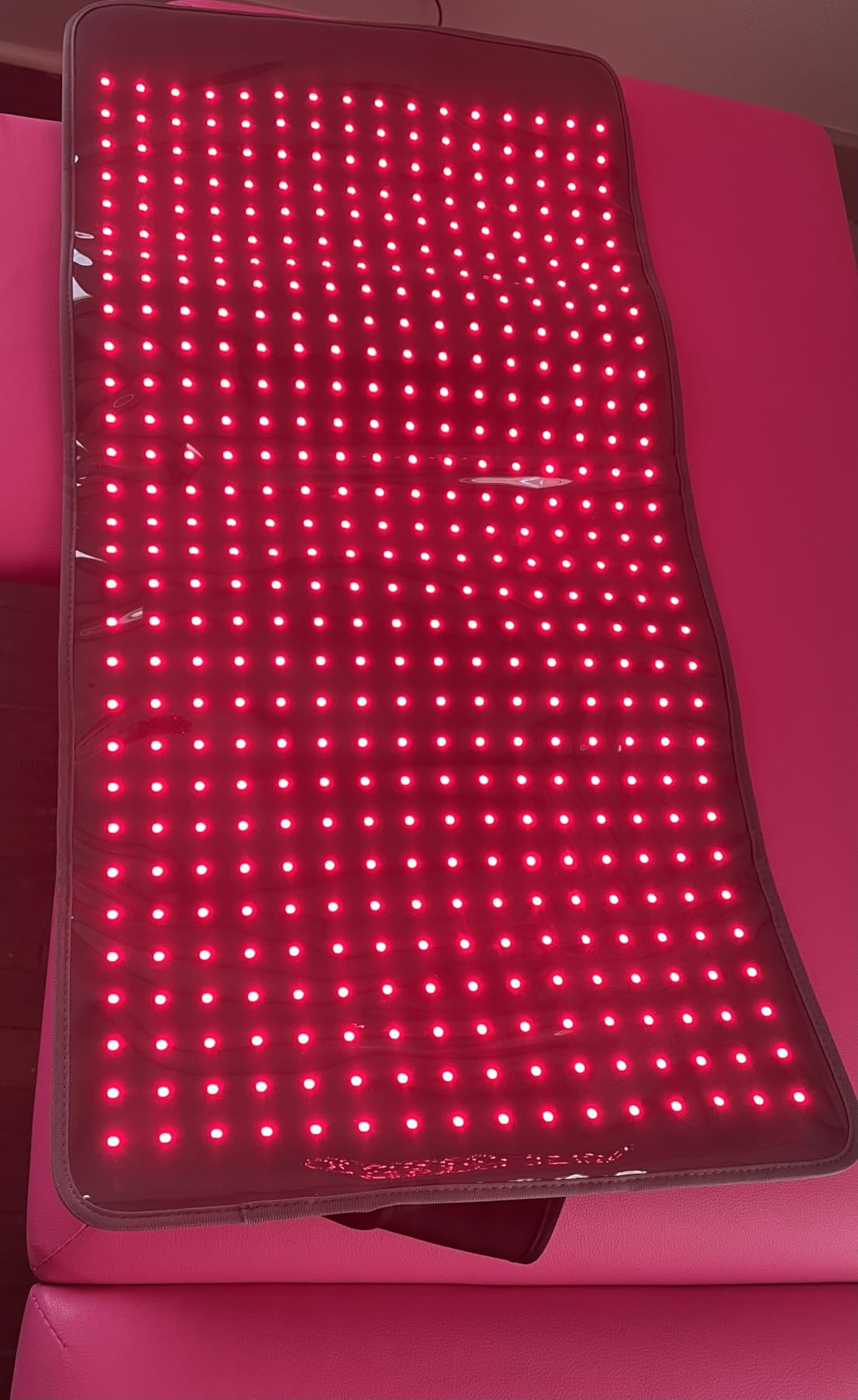 Comfytemp 33'' x 17'' XXL Red Light Therapy Mat for Body, Wearable Near Infrared Light Therapy Pad, Flexible Light Blanket with Timer, 660nm & 850nm Light Blanket for Back Belly Knee Joint Muscle customer photo 1