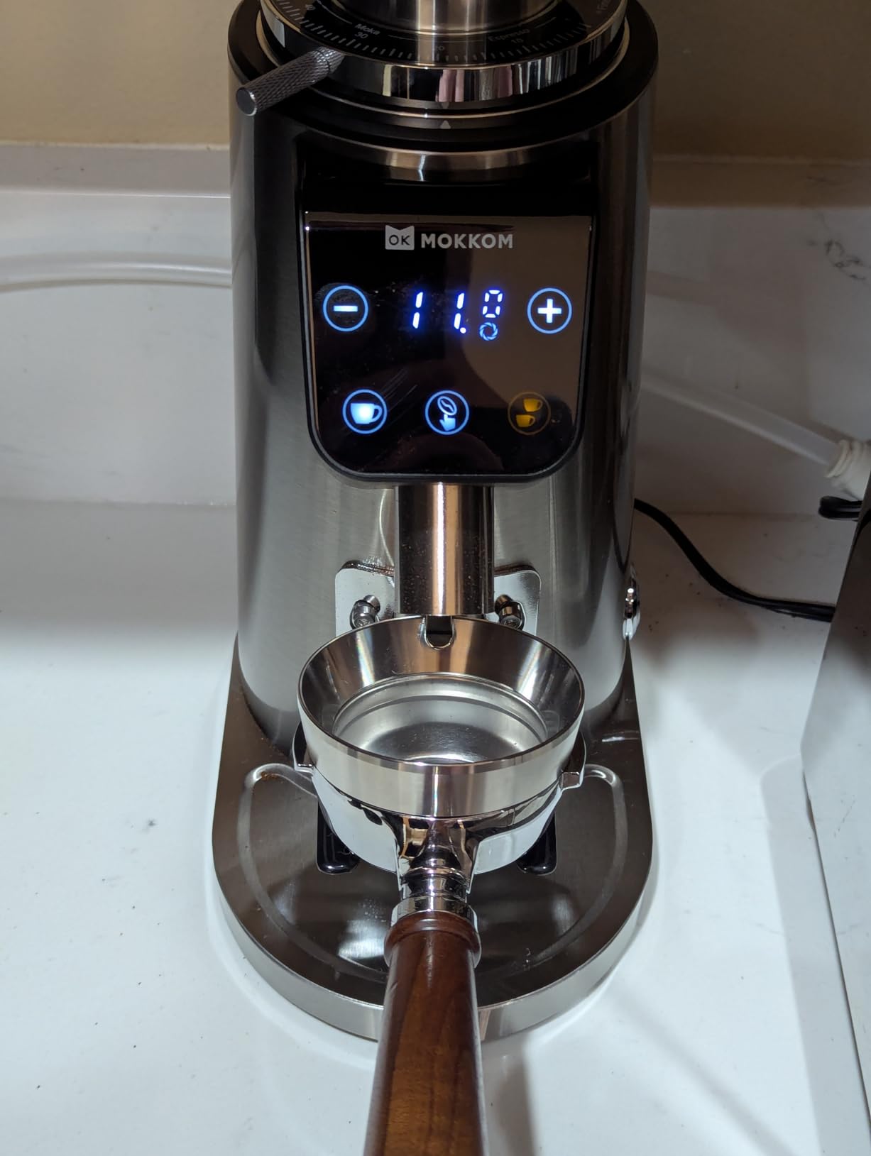 MOKKOM Professional 64mm Flat Burr Coffee Grinder with 100 Grind Settings, All-Metal Stainless Steel Body, Adjustable Electronic Timer, Anti-Static, LED Display customer photo 1