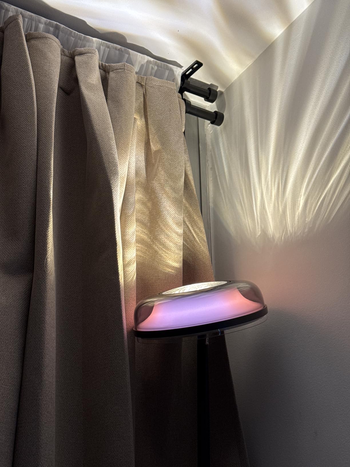 Govee Uplighter Floor Lamp for Living Room, RGBIC Ripple Projector, Floor Lamp for Bedroom, Compatible with SmartThings, Alexa, and Matter, LED Modern Corner Floor Light, Warm Cool White Standing Lamp customer photo 1