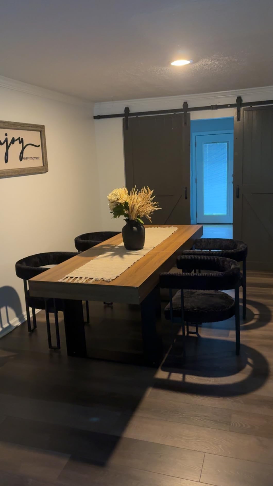 STHOUYN 71-87 Inch Extendable Dining Room Table, Farmhouse Rustic Style, Rectangular Wooden Top, Seats 6-10 customer photo 2