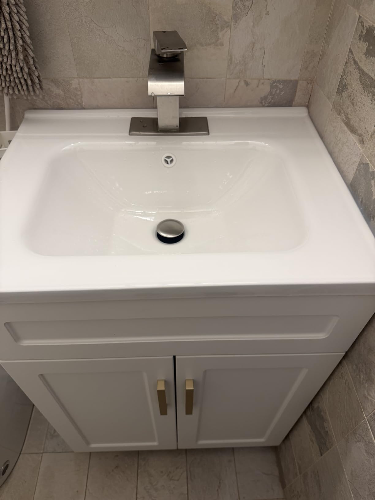 Smhxo Floating Bathroom Vanity with Sink, 40 Inch Wall Mounted Bathroom Vanity with 2 Drawers and Wave-Carved Design Door, Modern Wooden Cabinet with Ceramic Sink and Storage, White customer photo 2