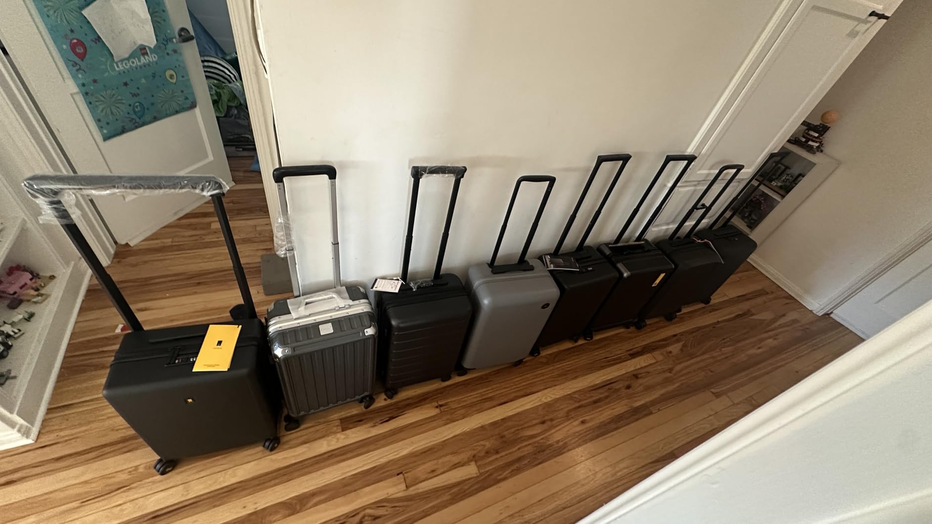 Bellroy Transit Carry-On (41L carry-on luggage, with hard shell and removable packing cells) - Black customer photo 1