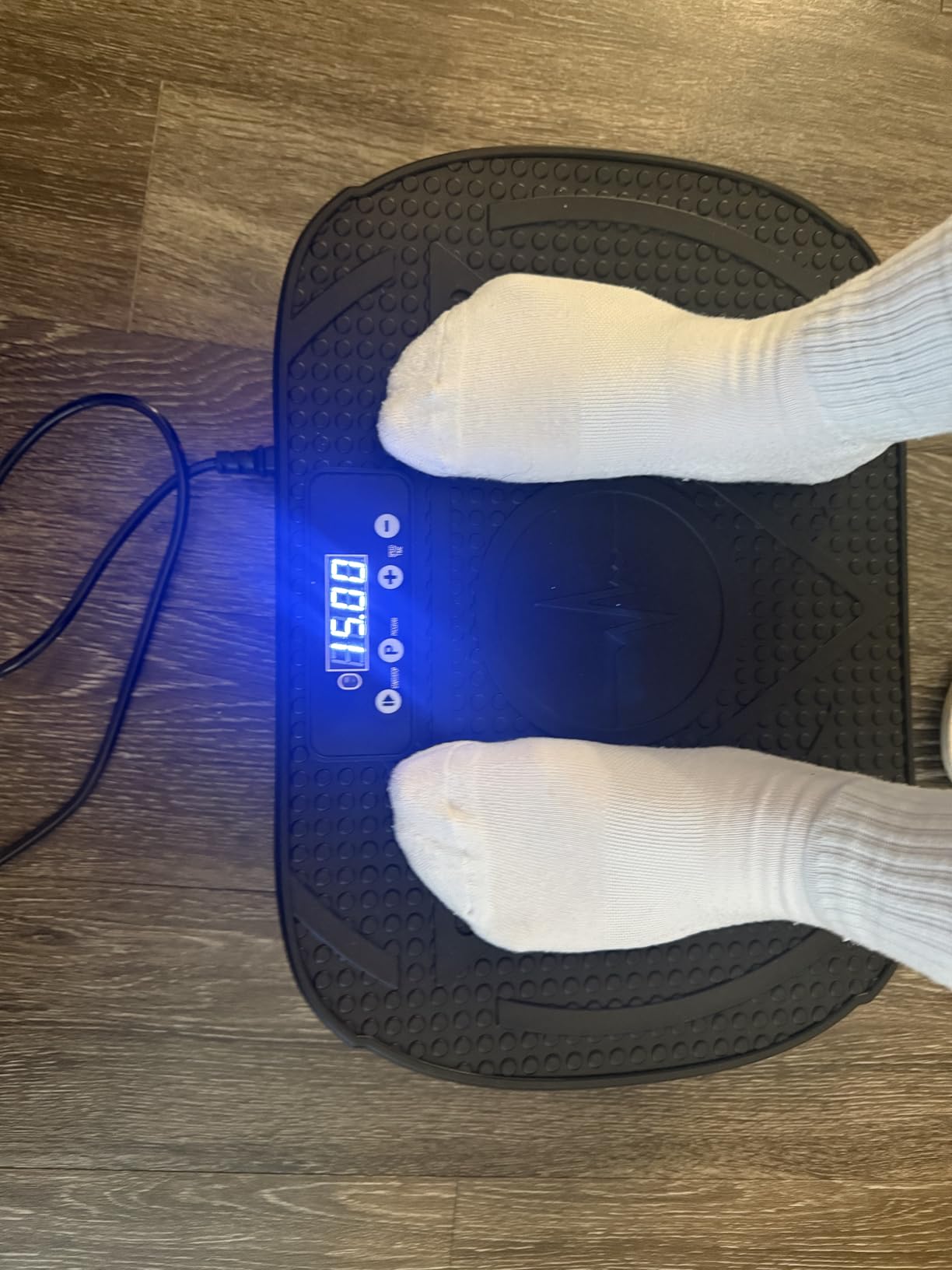 Homesy Vibration Plate Exercise Machine, Vibrating Plate for Lymphatic Drainage, Full Body Shake Platform Board for Home Fitness and Fat Burning, Sport Gym Equipment for Women Men customer photo 2