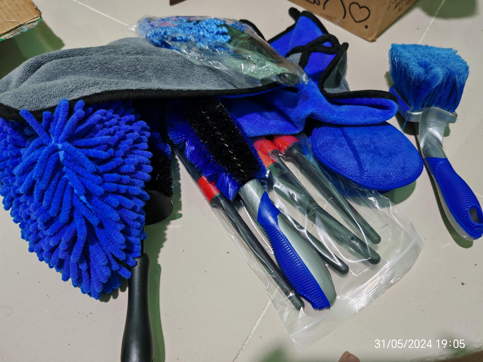 8Pcs Wheel Brush, Tire Brush, Wheel Cleaner Brush Set - 2 Soft Wheel Cleaning Brushes, Detailing Brush & Hard Tire Scrubber, Flexible and Durable Rim Cleaning Brush Kit for Wheels and Tires customer photo 2