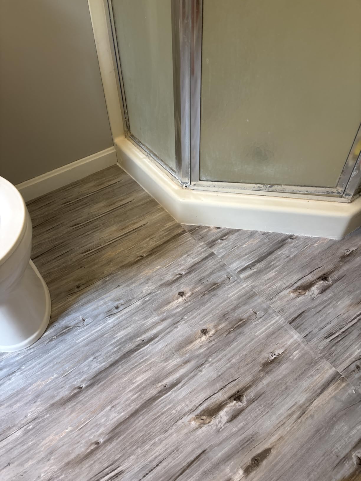 Art3d Wood Textured Peel and Stick Vinyl Floor Tiles, 40-Pack, Dust Grey | Rigid Surface, Waterproof, Fire-Proof, Self-Adhesive, Easy to Clean, Cover 60 sq.ft, Ideal for Bedroom, Living Room, Kitchen customer photo 1
