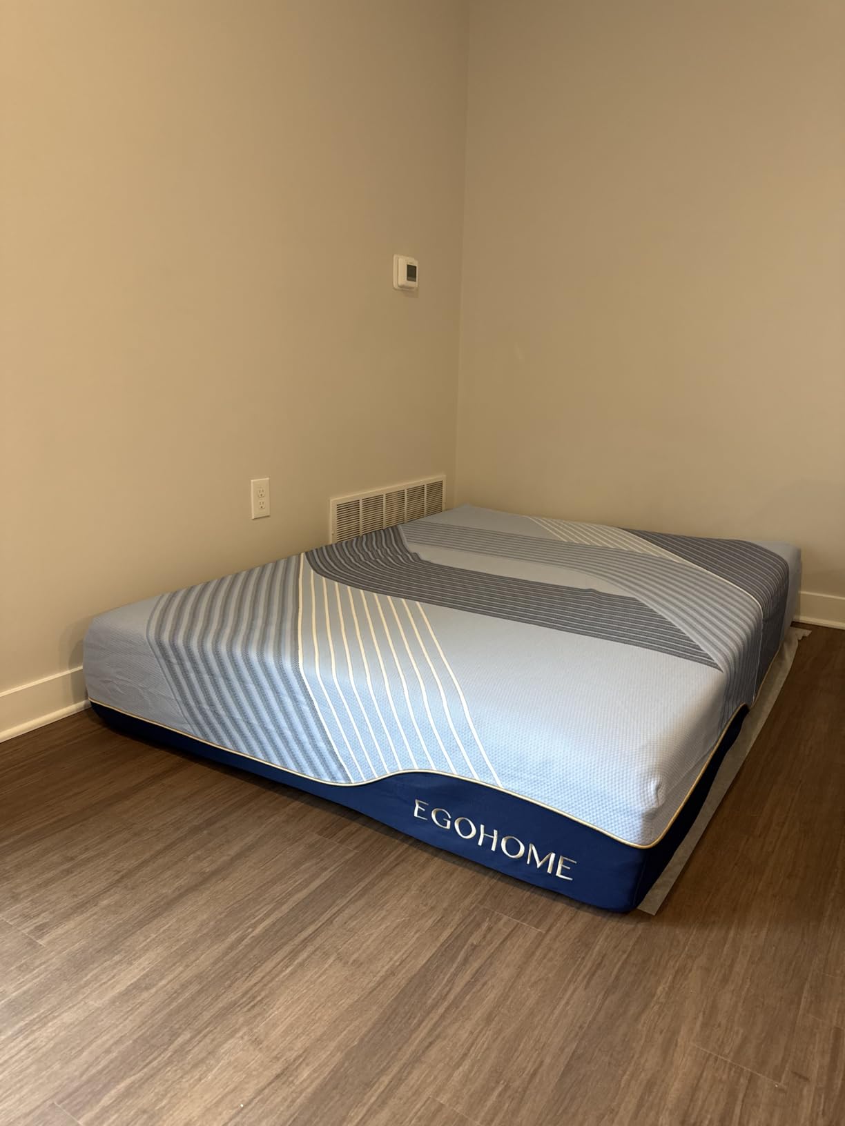 EGOHOME Queen Mattress Hybrid 12 Inch, Cooling Memory Foam Medium Firm | Bed Mattress in A Box, Cooling Copper Gel, Back pain & Pressure Relief, Fiberglass-Free, CertiPUR-US Certified, 80''L x 60''W customer photo 2