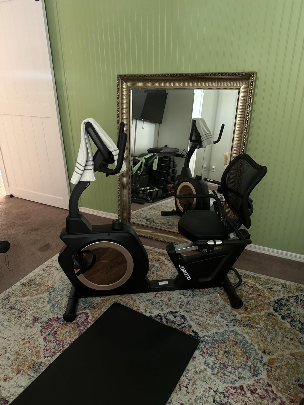 JOROTO Recumbent Exercise Bike for Home, Magnetic Recumbent Bike for Seniors Adults, 400LBS Capacity, Wide Cushioned Seat & Back with Smart APP, Backlit LCD Monitor, Heart Rate Handle customer photo 1