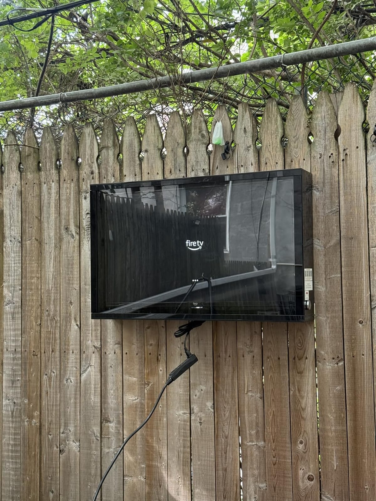 78-85 inch Clear Weatherproof Outdoor TV Cover, Clear Dust Resistant, Hard and Durable Television Enclosure for Outside with Lock, Cooling Fans and Adjustable TV Mount Included customer photo 1