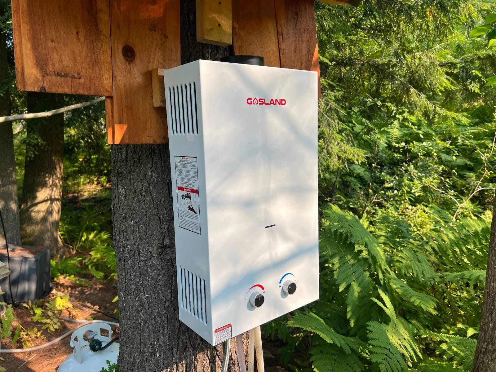 GASLAND BS264 Outdoor Propane Tankless Water Heater 2.64GPM, 10L Portable Hot Water Heater for Cabin, Barn, Camping, RV, Overheating Protection, Easy to Install, White customer photo 2