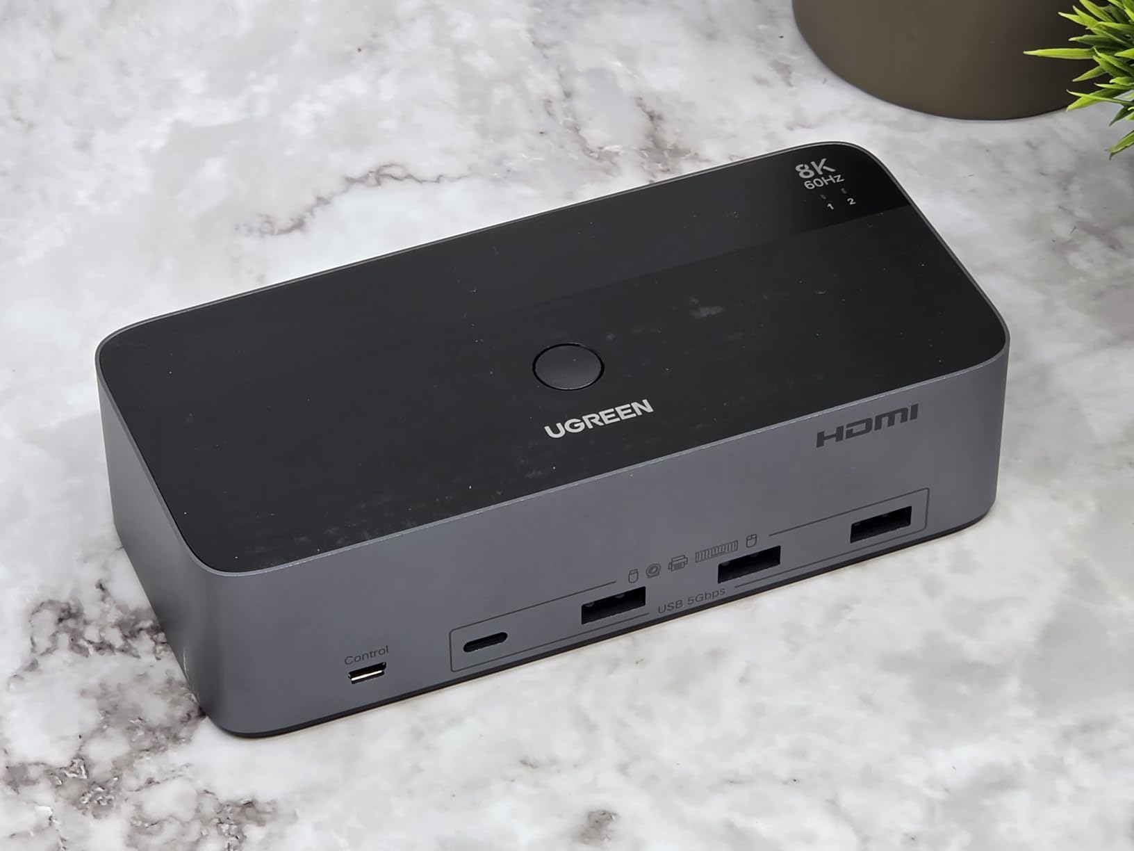 UGREEN 8K@60Hz HDMI Displayport KVM Switch 3 Monitors 2 Computers, Aluminum | 4K@240Hz, with 4 USB 3.0 Ports, for 2 Computers Share Triple Monitors, with 4 DP+2 HDMI+2 USB Cables/Power Adapter/Controller customer photo 2