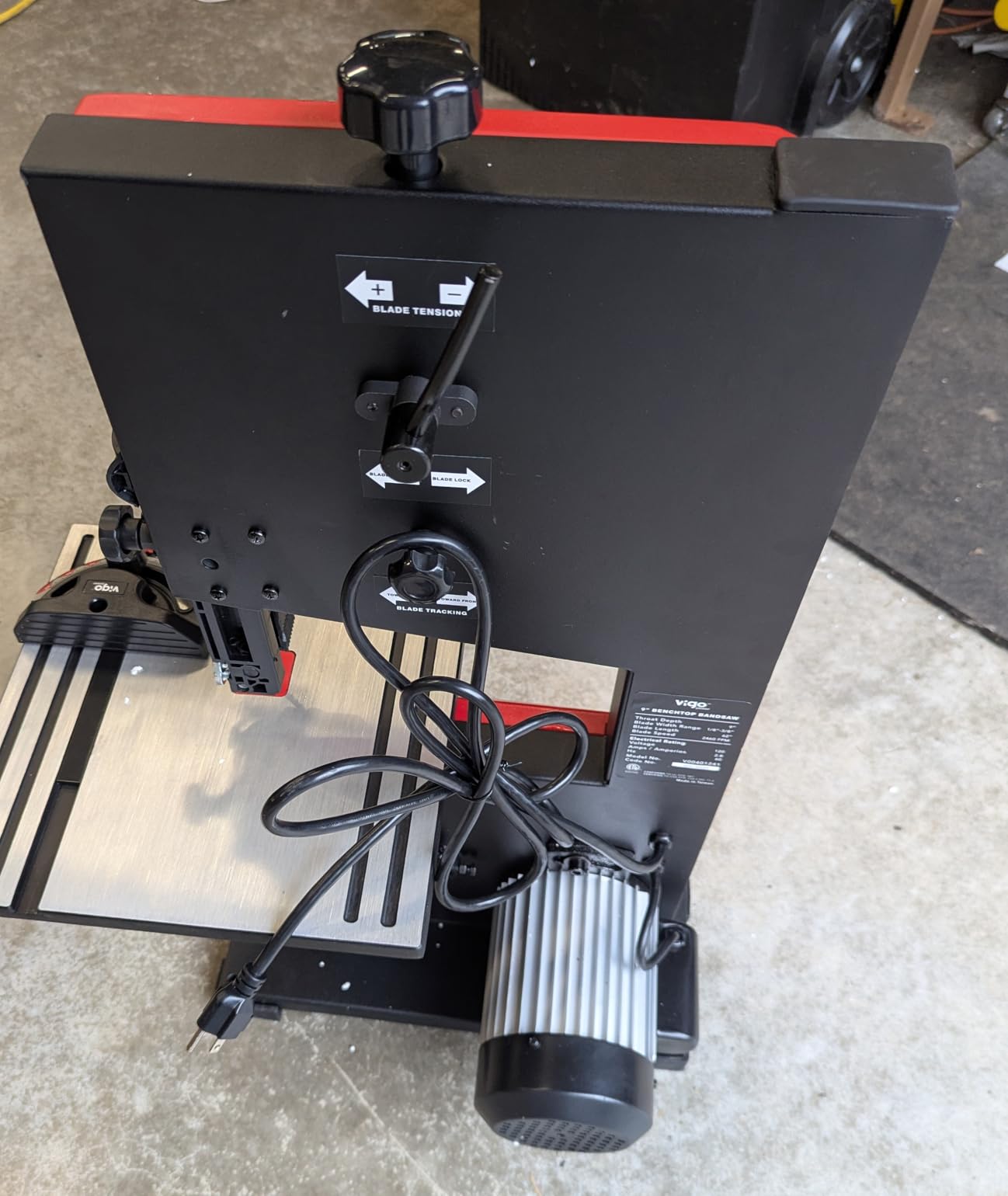 9 Inch Benchtop Band Saw for Woodworking, 2.8A Portable Bandsaw, Induction Motor, Dual Speed customer photo 2