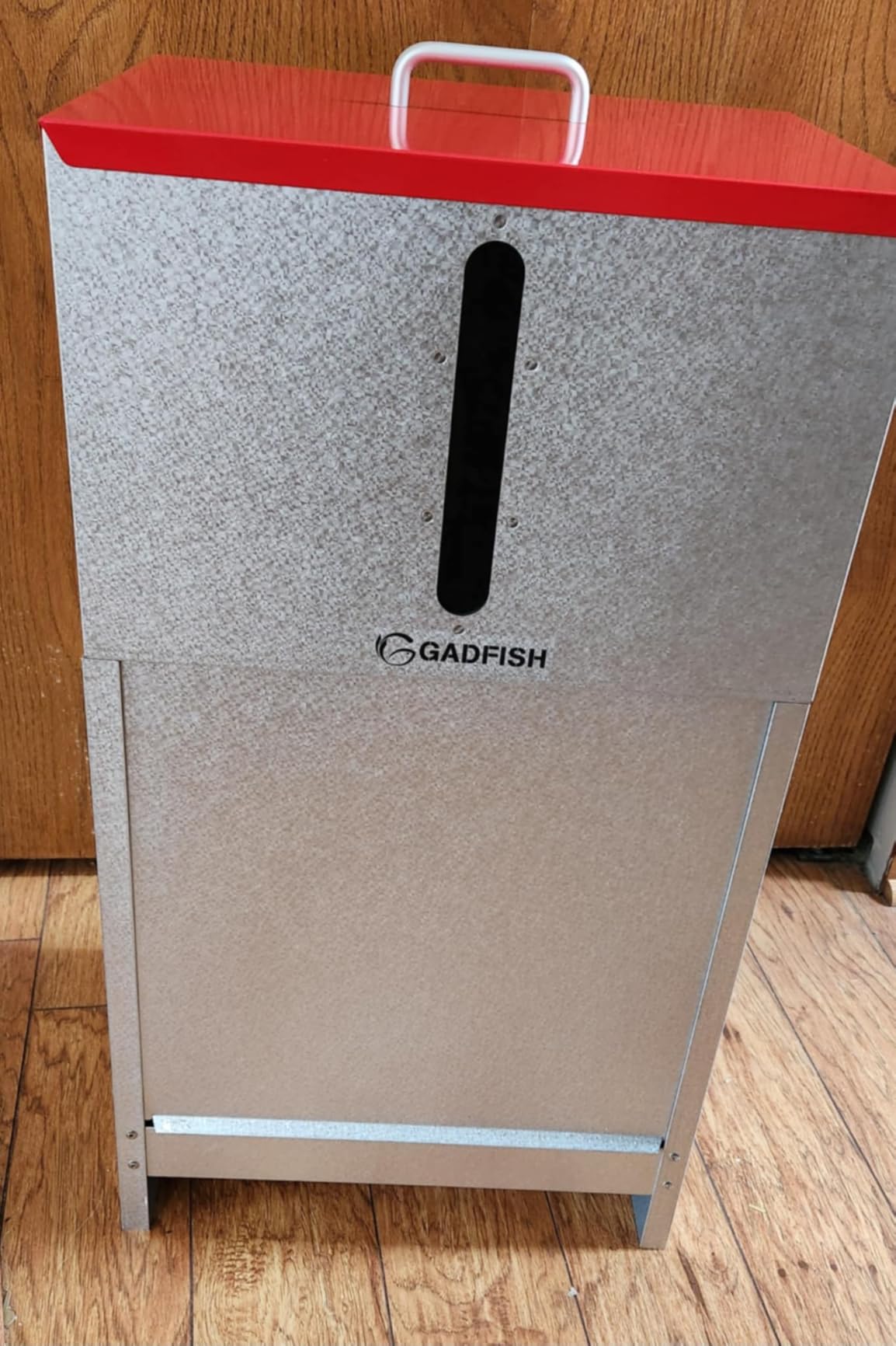 60 lbs Large Automatic Dog Feeder, Outdoor Heavy Duty Pet Feeder for Large Breed Dogs, with Viewing Window and Lockable Door customer photo 2