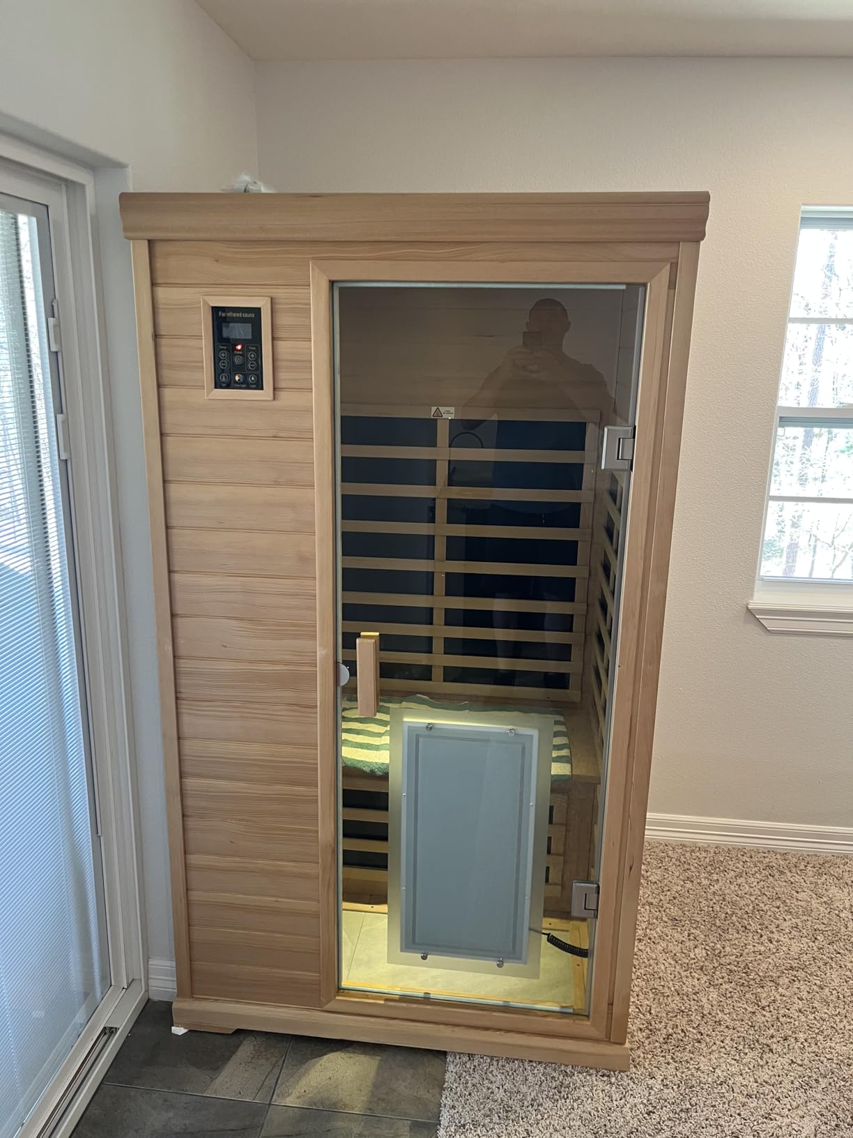 Kanlanth 1 Person Far Infrared Sauna - Low EMF Mini Indoor Wood Sauna, Compact Home Spa for Small Spaces, Bluetooth Speakers, LED Reading Light, 120V/950W, 36.6