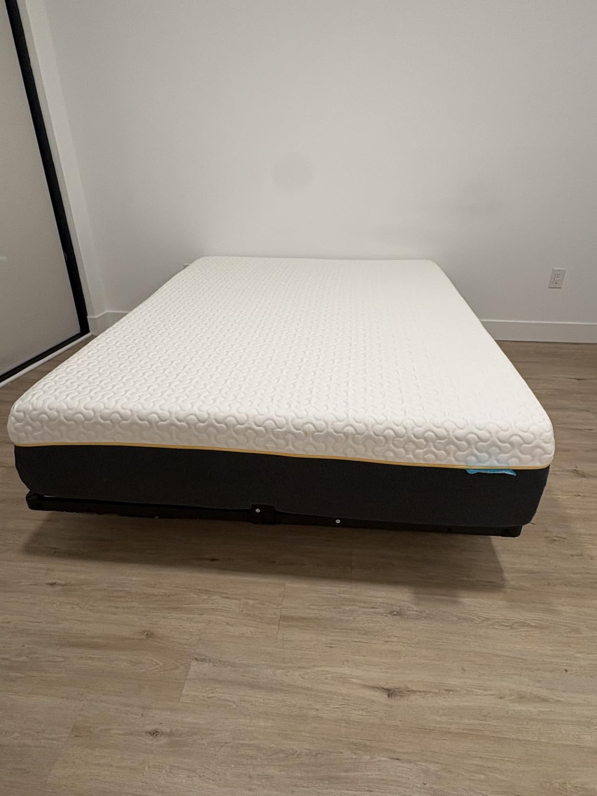 Firm King Mattress 14 Inch Cooling Gel Memory Foam Mattress in a Box | King Size Mattress for Couple, Motion Isolation, Pressure Relief, Tencel Cover, CertiPUR-US Certified customer photo 1