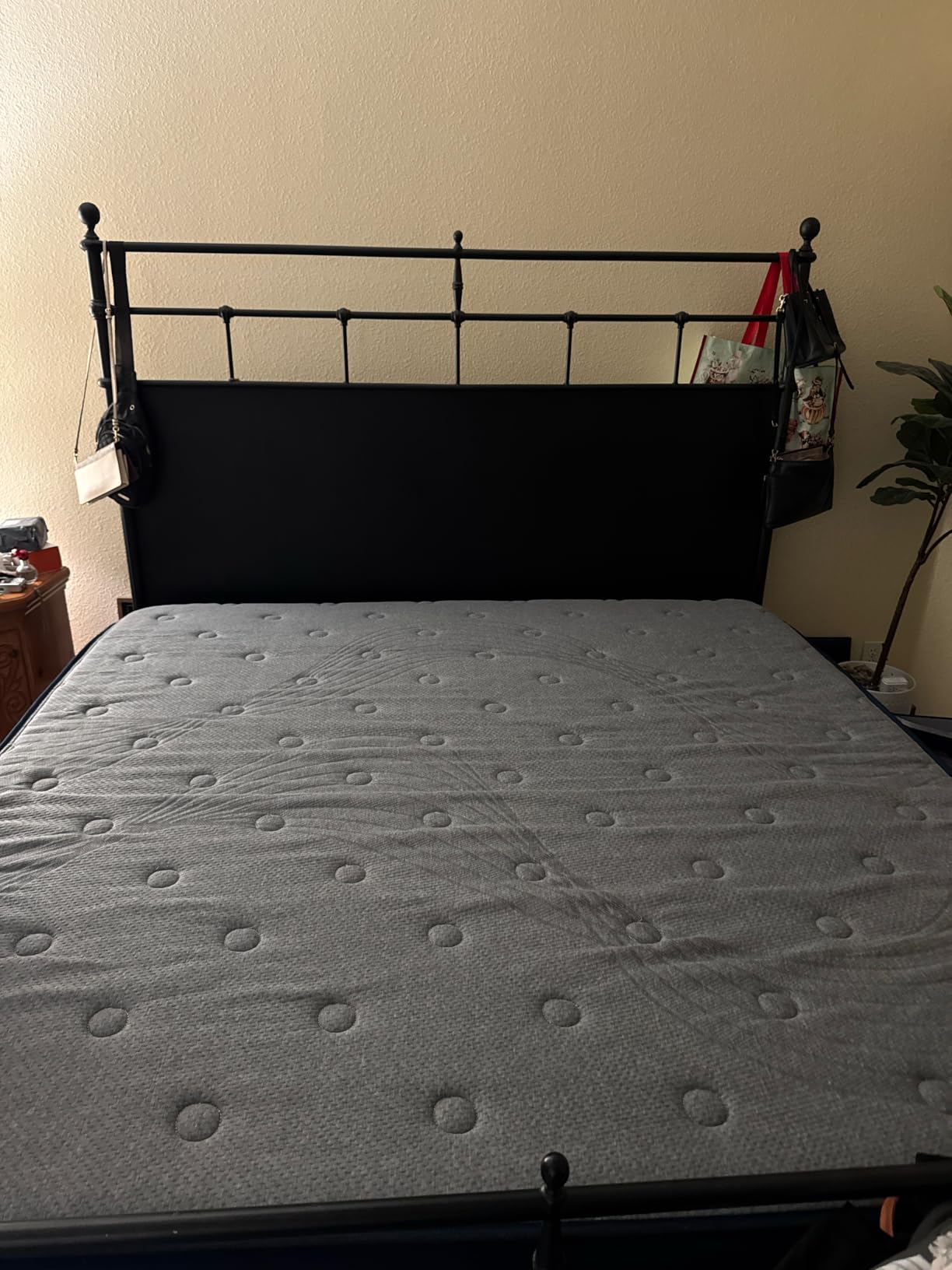 Avenco King Size Mattress 12 Inch, Hotel-Level Cooling Hybrid Mattress | Dual NanoGEL Memory Foam with SmartS Coil for Motion Isolation & Extra Back Support, Pressure Relief, CertiPUR-US Certified customer photo 2
