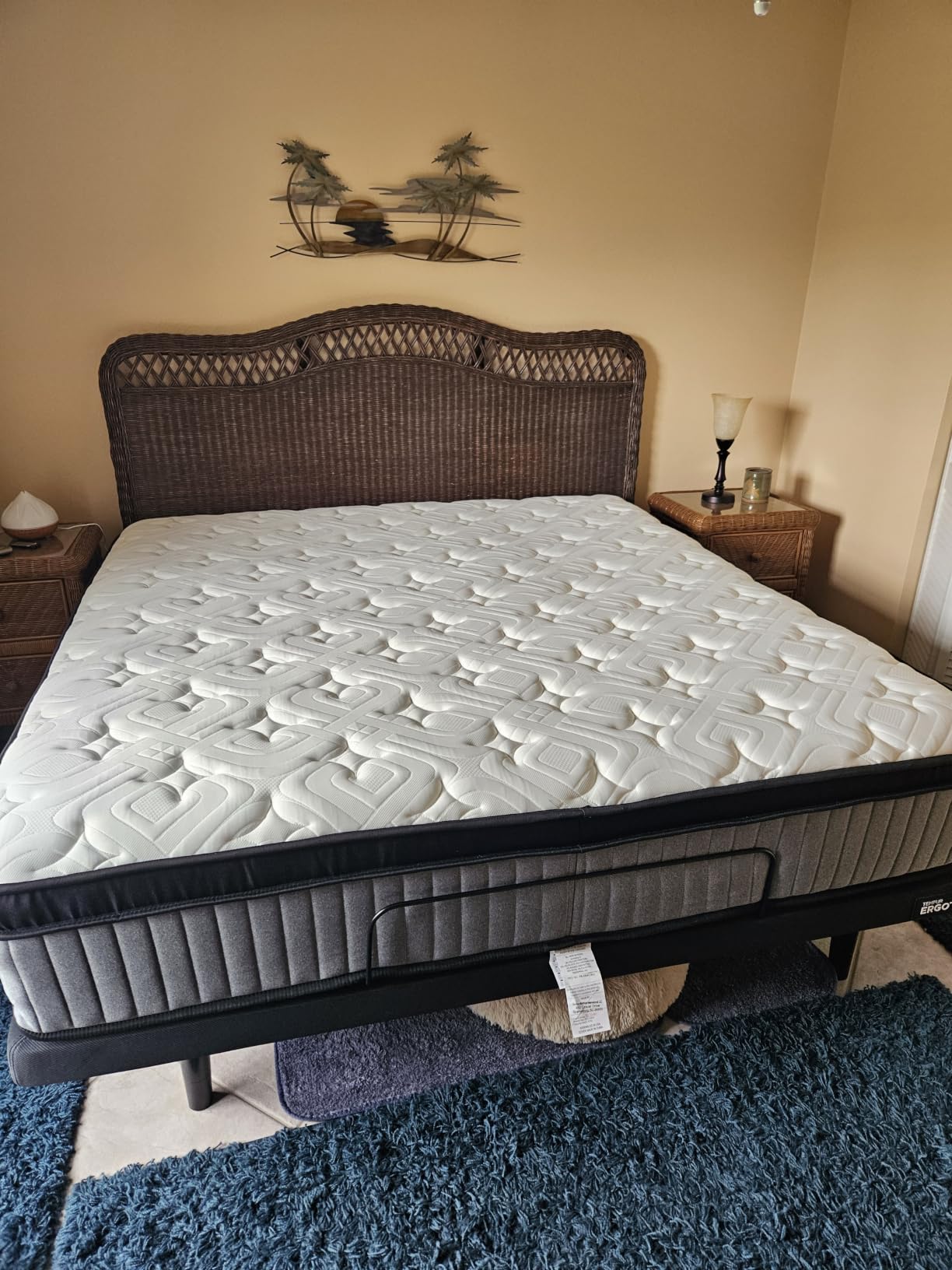 BedStory Medium Firm Queen Mattress 14 Inch, Deep Sleep Hybrid Mattresses 7-Zone Pain Relief - Medium Firm Bed in a Box - Fiberglass Free, CertiPUR-US Certified customer photo 1