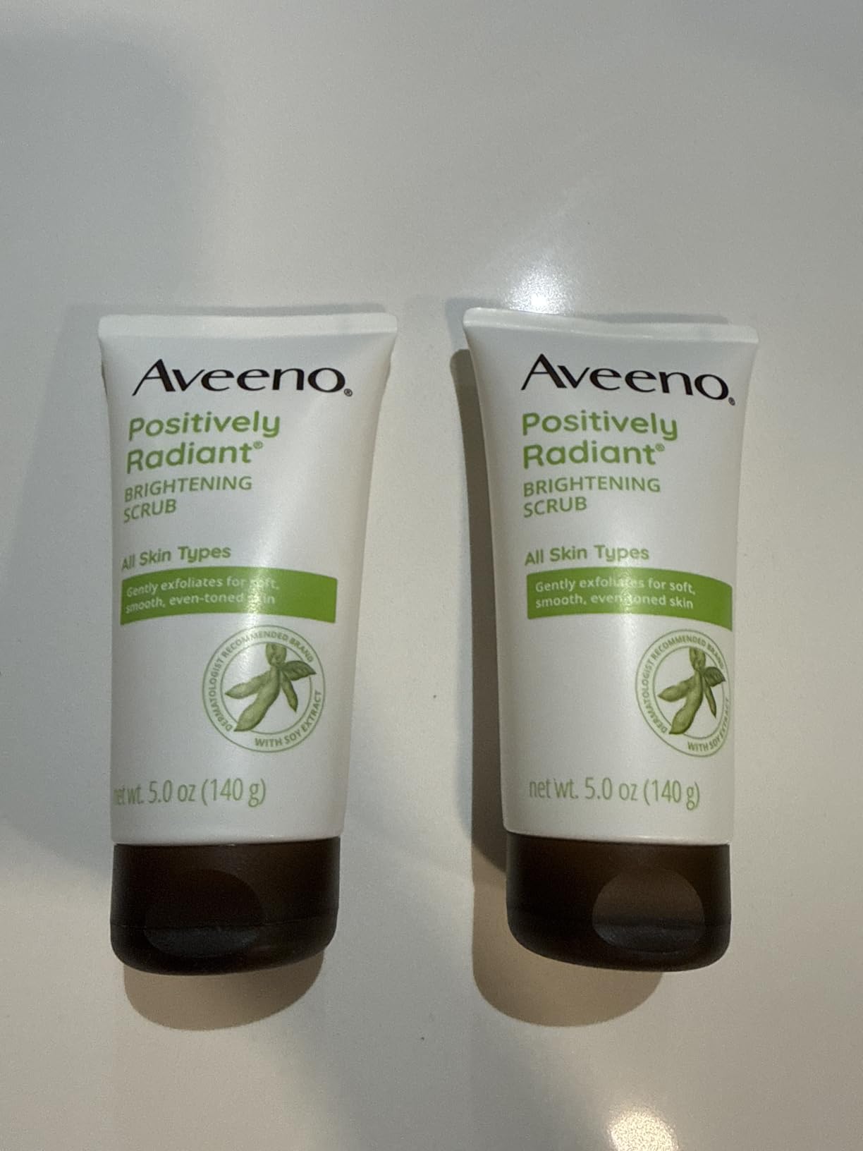 Aveeno Positively Radiant Skin Brightening Daily Face Wash Scrub, 5 oz customer photo 2