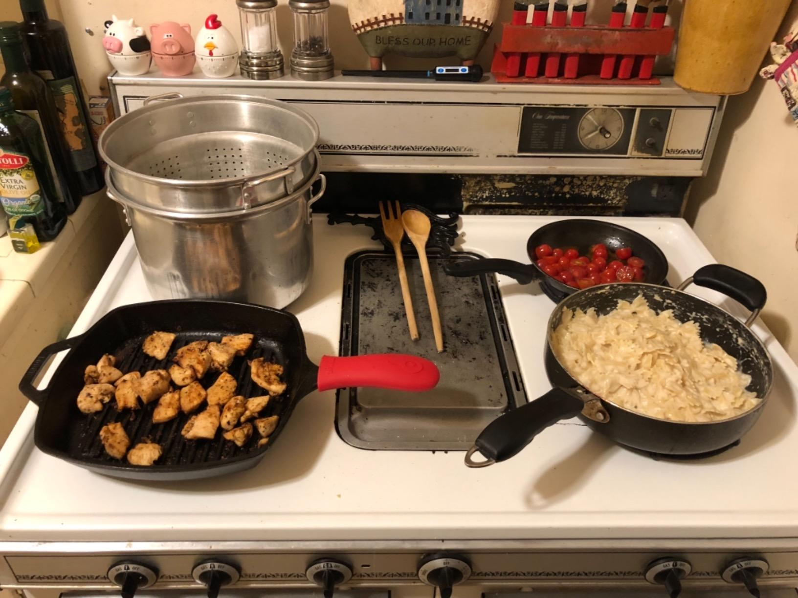Lodge Square Cast Iron Grill Pan, PFAS-Free, 10.5 Inches customer photo 1