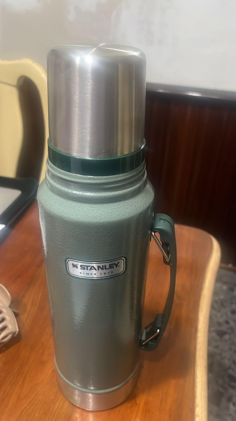 Stanley Heritage Classic Vacuum Bottle with Handle 1.1 qt | Wide Mouth w/Leakproof Cup Lid | Keep Drinks Hot or Cold | Insulated Stainless Steel Thermal Bottle | BPA-Free | Hammertone Green customer photo 1