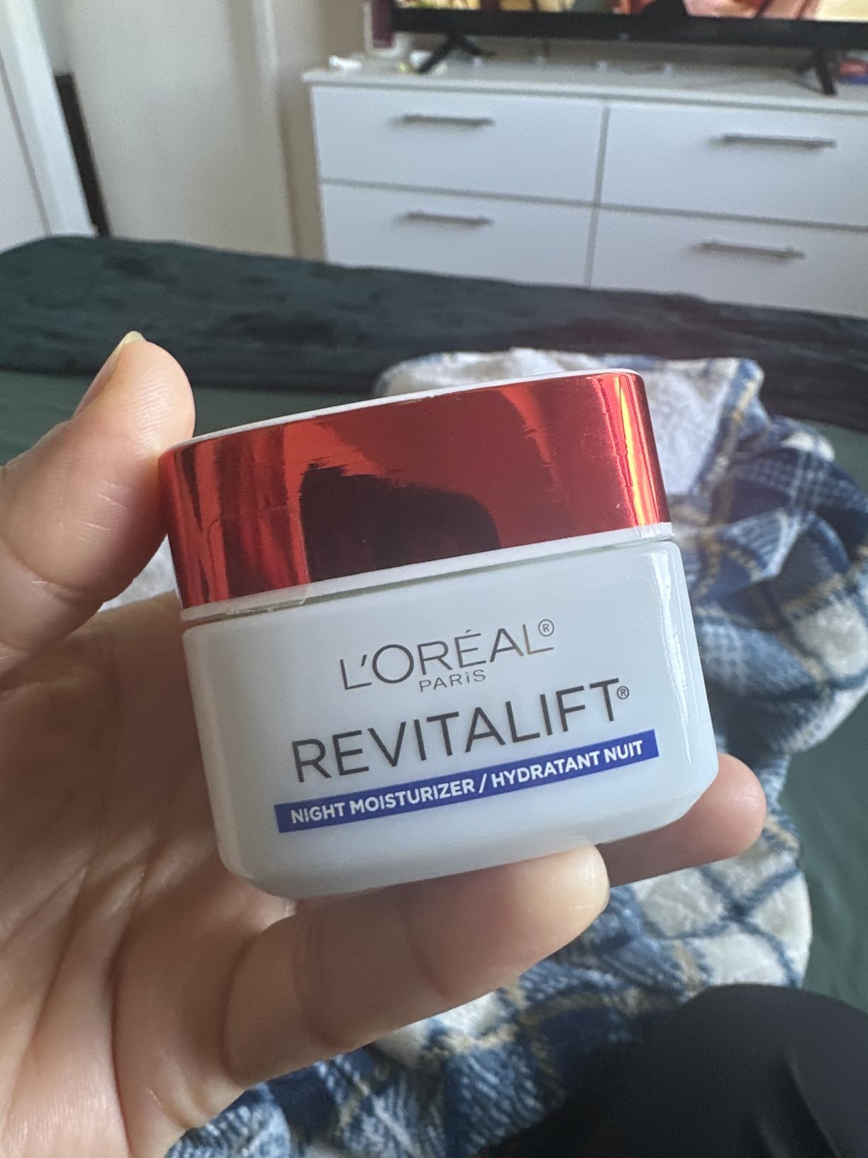 L'Oreal Paris RevitaLift Anti-Wrinkle Firming Night Cream, 1.7 Ounces Single pack customer photo 2