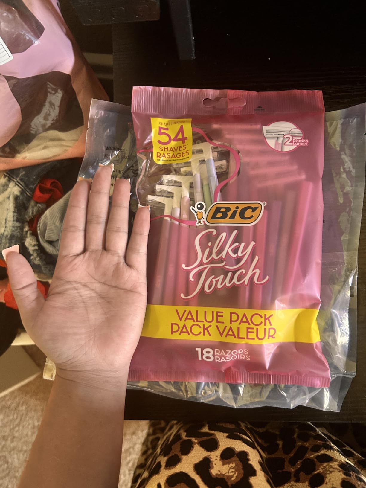 BIC Silky Touch Women's Disposable Razors, With 2 Blades, Pretty Pastel Razor Handles, 10 Count Pack of Shaving Razors customer photo 1