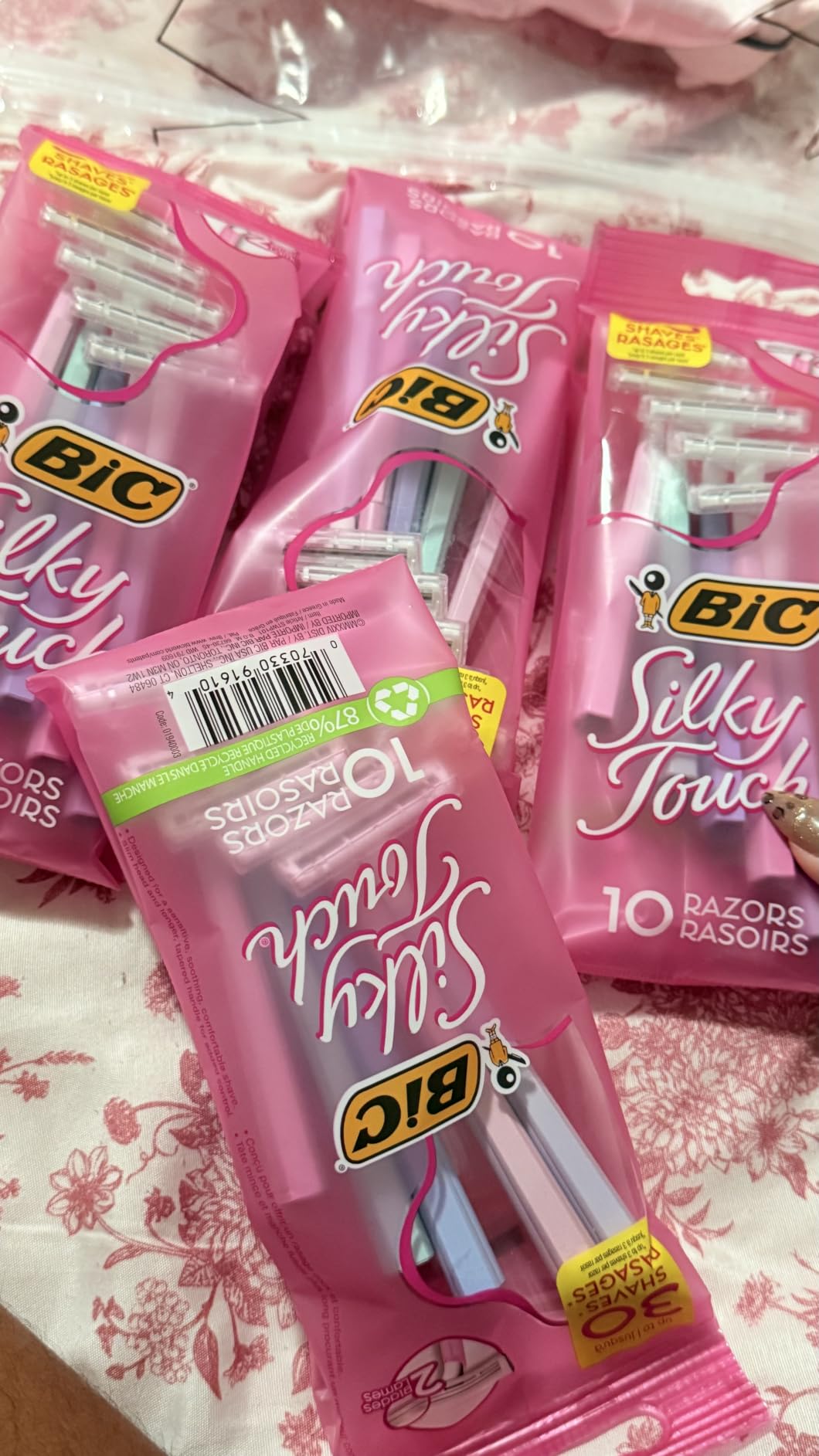 BIC Silky Touch Women's Disposable Razors, With 2 Blades, Pretty Pastel Razor Handles, 10 Count Pack of Shaving Razors customer photo 2