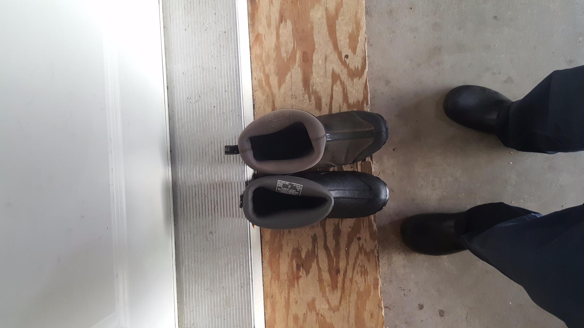 BOGS Mens Classic Mid Boot customer photo 2