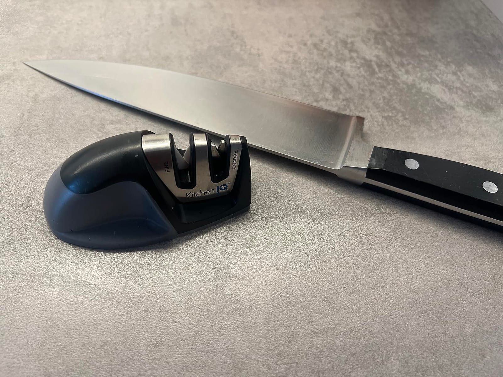 KitchenIQ 50009 Edge Grip 2-Stage Knife Sharpener, Black, Coarse & Fine Sharpeners, Compact for Easy Storage, Stable Non-Slip Base, Soft Grip Rubber Handle, Straight & Serrated Knives customer photo 2