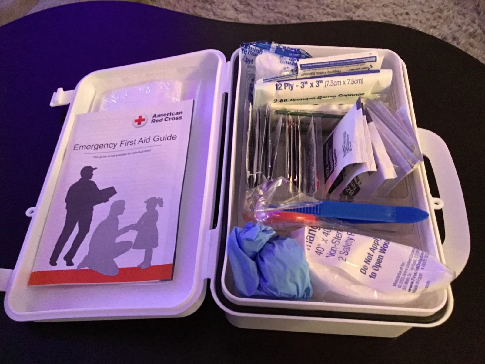 First Aid Only 6060 All-Purpose 10-Person Emergency First Aid Kit for Business, Worksite, Home, and Car, 57 Pieces customer photo 1