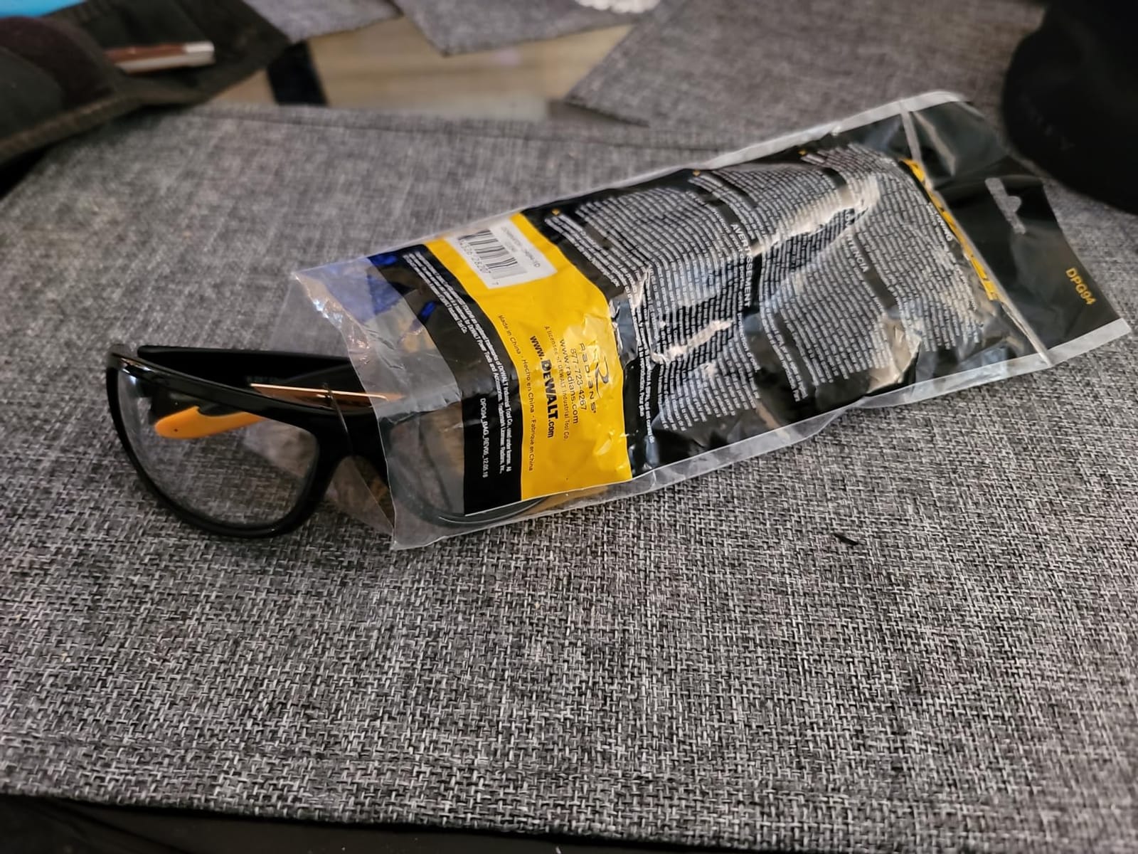 Dewalt Dominator Safety Glasses Dpg94 Unisex Adult Non Slip Polarized Mirrored Rubber Full Rim customer photo 1