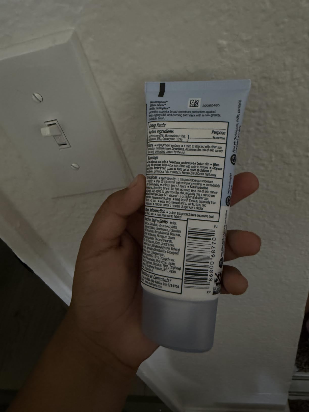 Neutrogena Ultra Sheer Dry Touch Sunscreen Lotion, SPF 70, 3 fl. oz customer photo 2