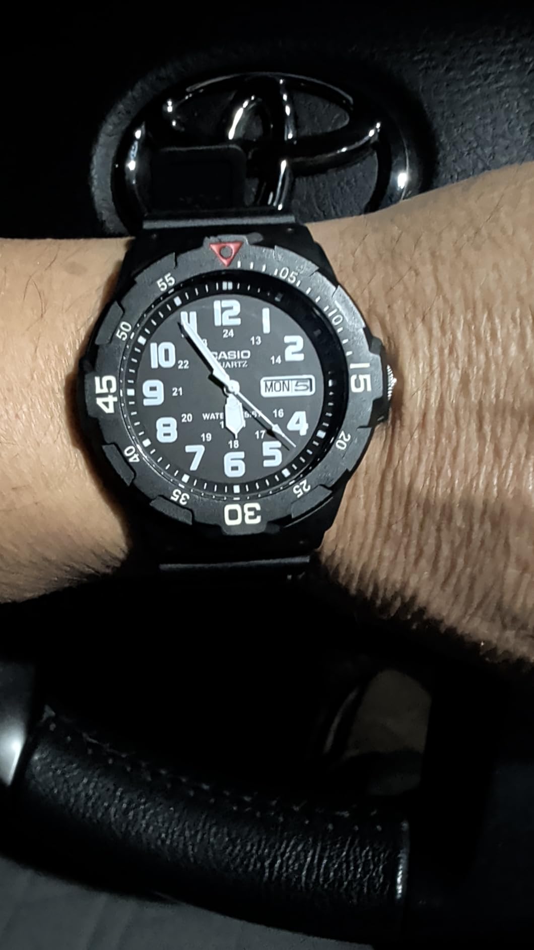Casio MRW200H Series | Unisex Analog Watch | 100M WR | Stainless Steel Case | Resin Band | 2 Hand Analog (HR, Min, SEC) | Date Display | Screw Down Crown/Screw Down Caseback | 3 Year Battery customer photo 1