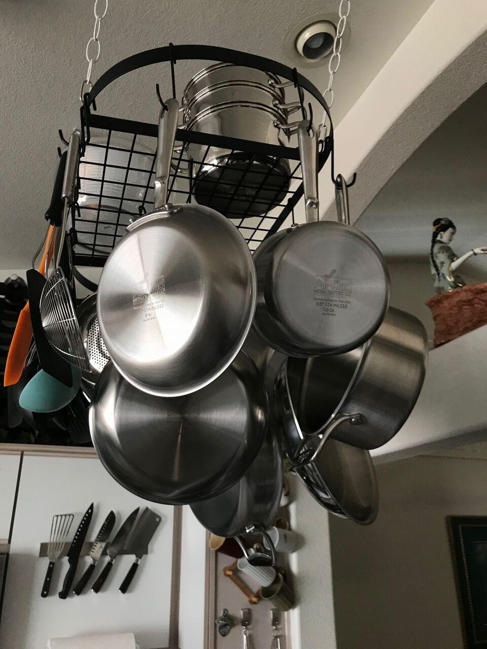 All-Clad D5® Stainless Steel Core 10 Piece Cookware Set- Made in USA- The Upgrade for Supremely Even Heat- Includes Frying Pans, Saucepan, Sautépan, Stockpot -Oven Safe & Induction Compatible customer photo 2
