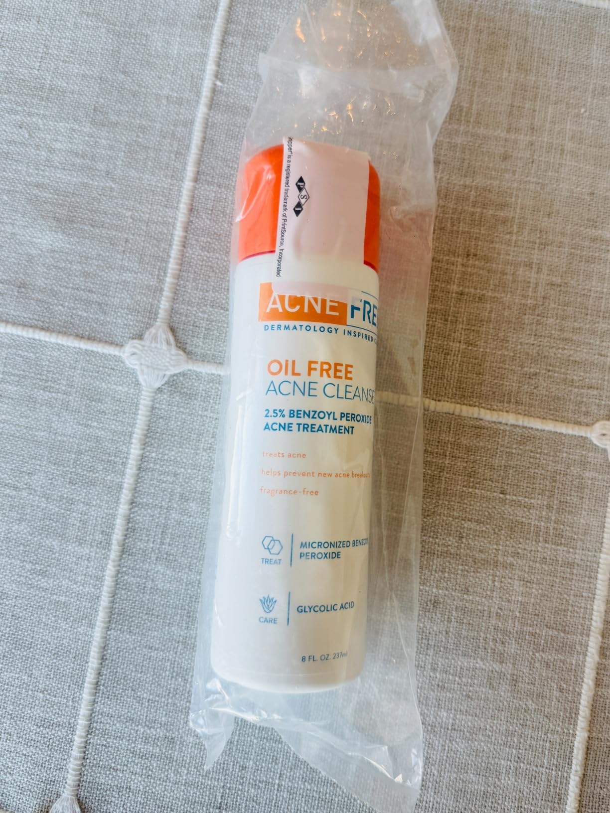AcneFree Acne Free Oil-Free Cleanser, Benzoyl Peroxide 2.5% with Glycolic Acid to Prevent and Treat Breakouts Unscented, 8 Fl Oz customer photo 2