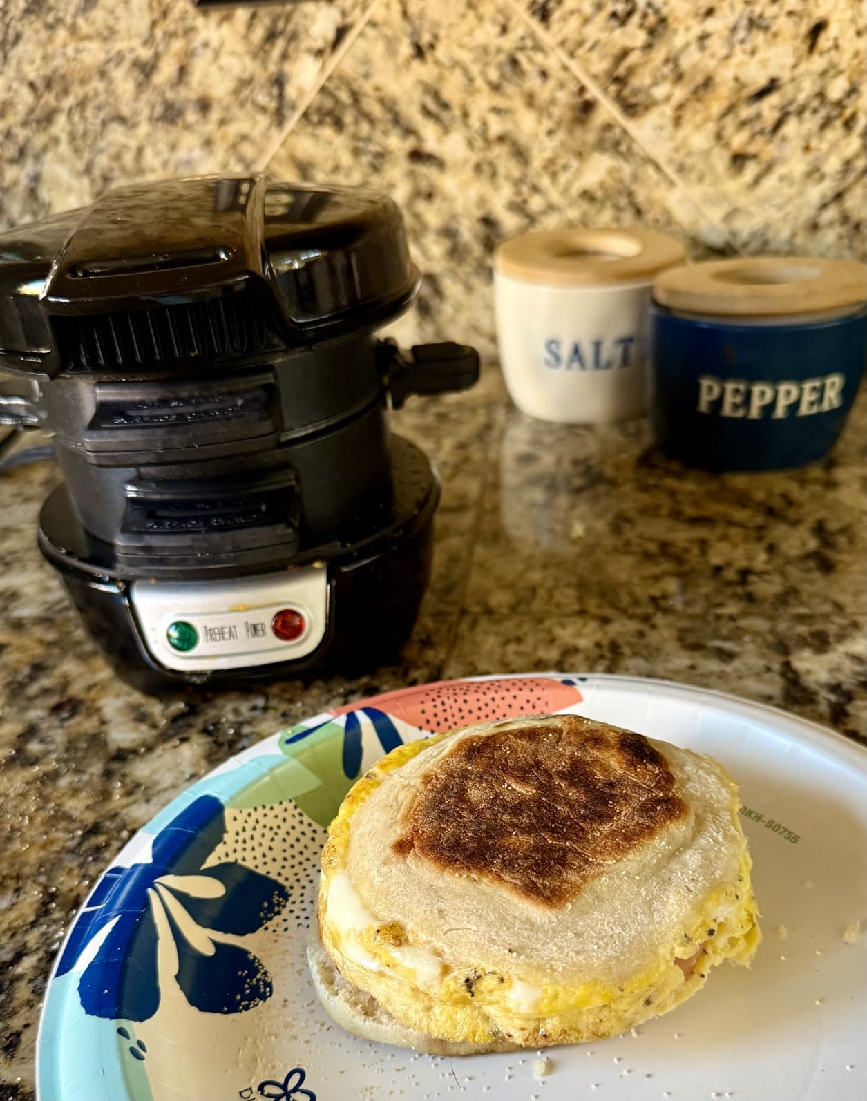 Hamilton Beach Breakfast Sandwich Maker with Egg Cooker Ring customer photo 1