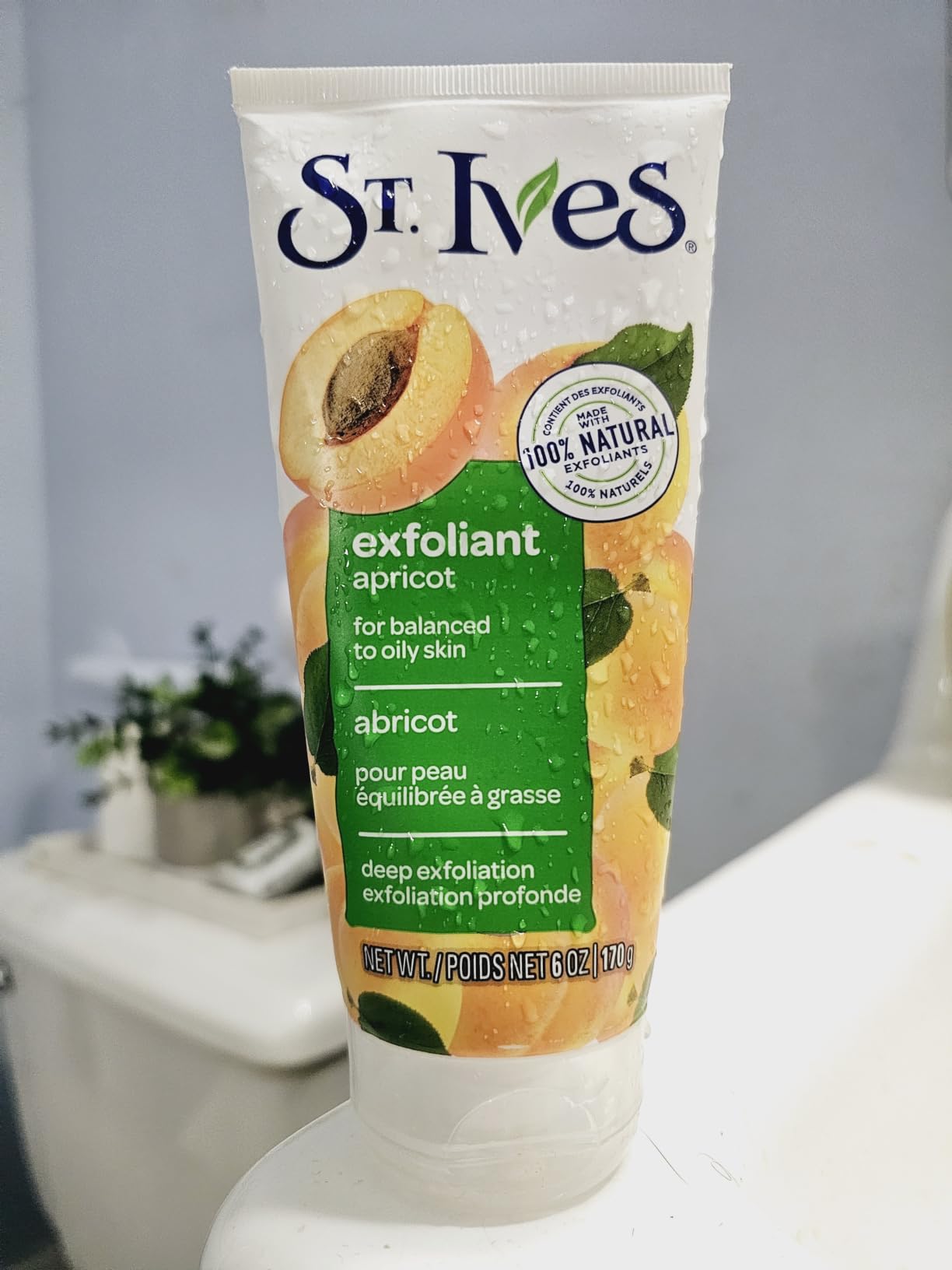 St. Ives Fresh Skin Apricot Face Scrub, Deep Exfoliator Skin Care for Clean, Glowing Skin, Oil-free Facial Scrub Made with 100% Natural Exfoliants, 6 oz customer photo 1