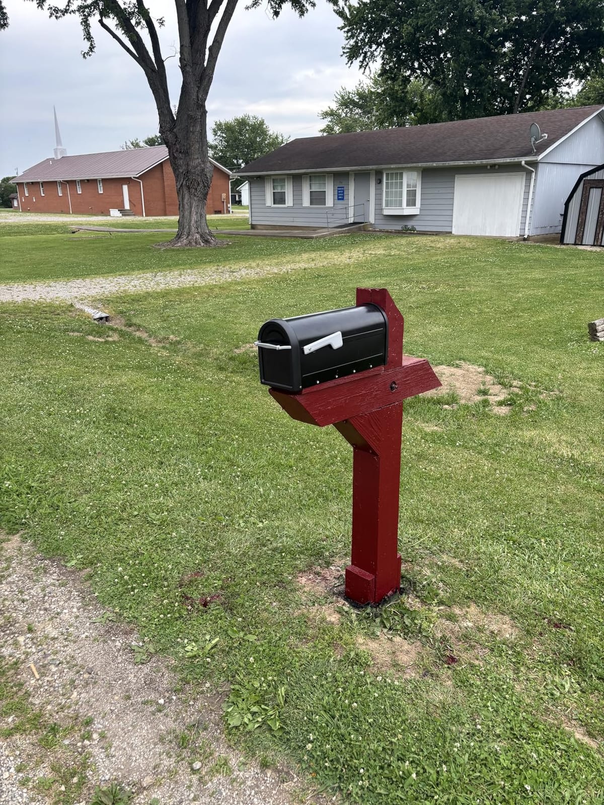 Architectural Mailboxes Chadwick Galvanized Steel Post Mount Mailbox, 8950B-10, Black, Medium Capacity customer photo 1