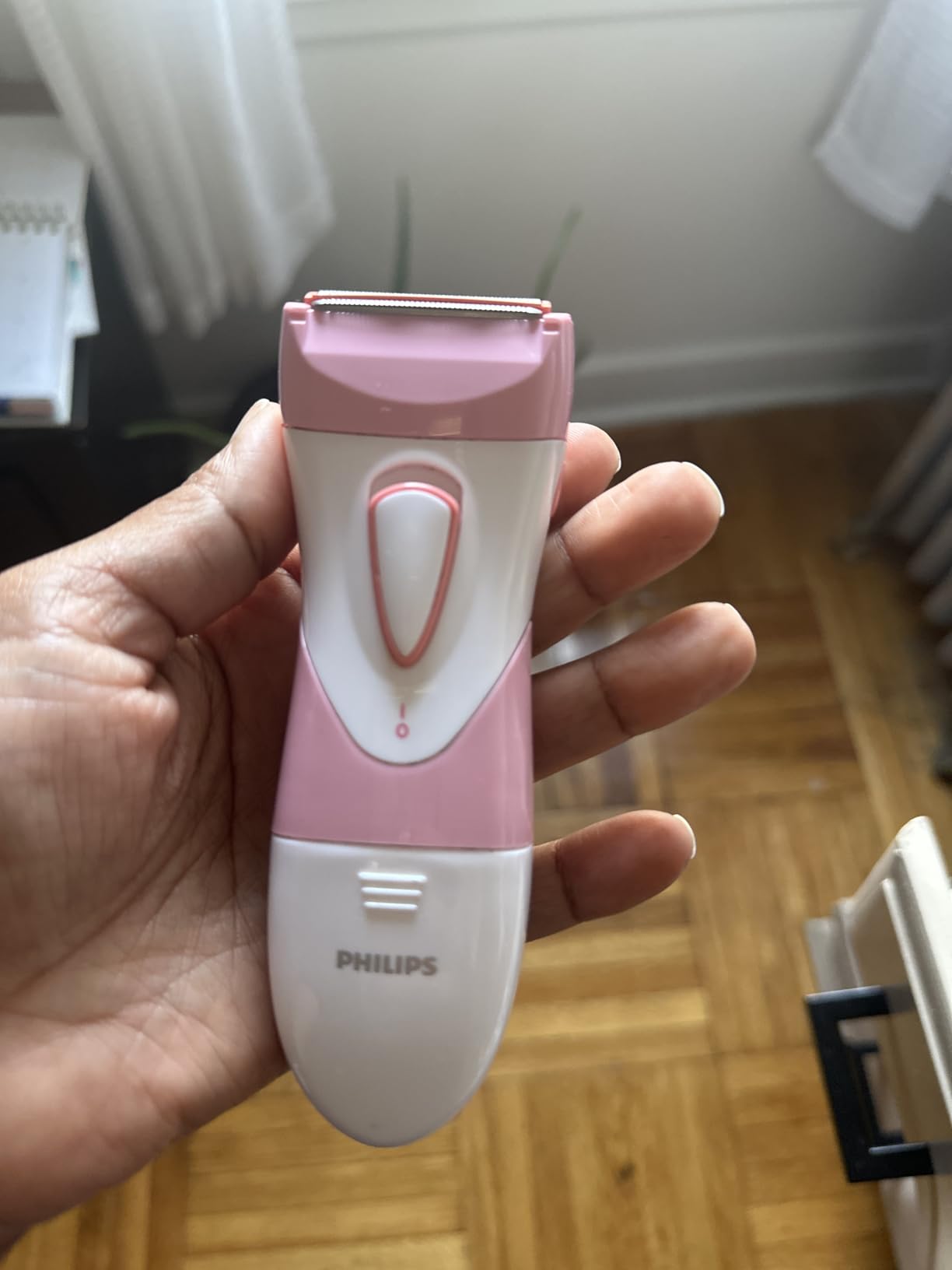 Philips SatinShave Essential Women’s Wet & Dry Electric Shaver for Legs & Body, Cordless, with Hypoallergenic Foil, HP6306/50 customer photo 2
