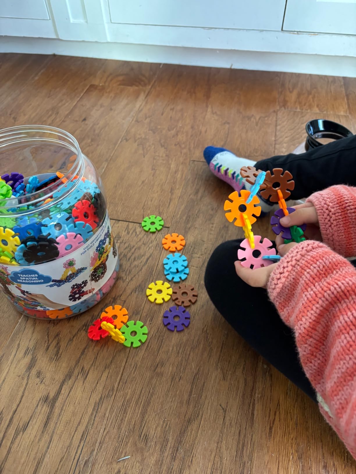 Brain Flakes 500 Piece Set, Ages 3+, Interlocking Plastic Disc Toy for Creative Building, Educational STEM Learning, Construction Block Play for Kids, Teens, Adults, Boys, and Girls customer photo 1