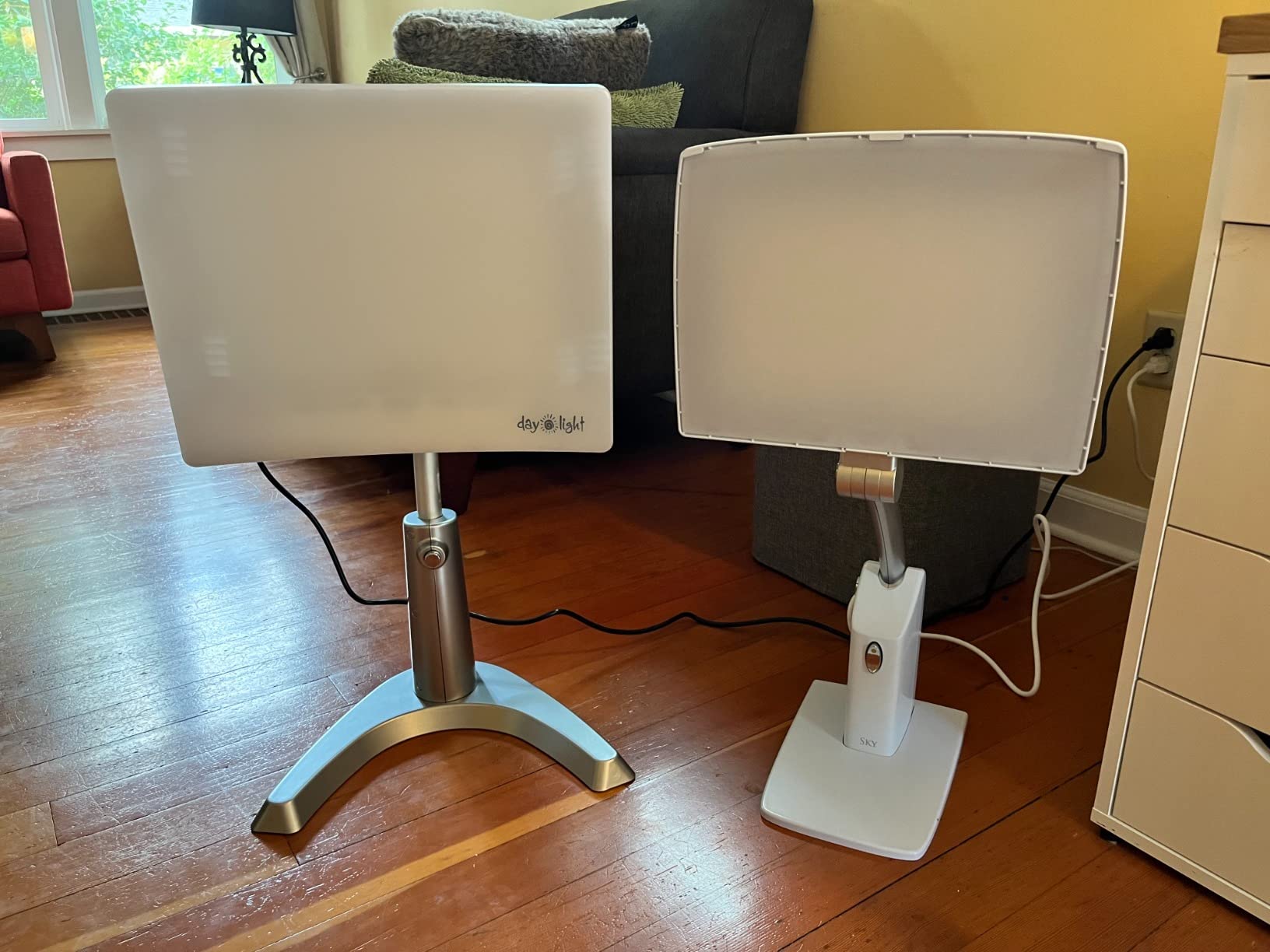 Carex Day-Light Classic Plus Sunlight Therapy Lamp - 10000 LUX Therapy Lamp at 12 Inches, LED Bright White Light with Adjustable Height and Brightness Levels for Mood, White customer photo 2