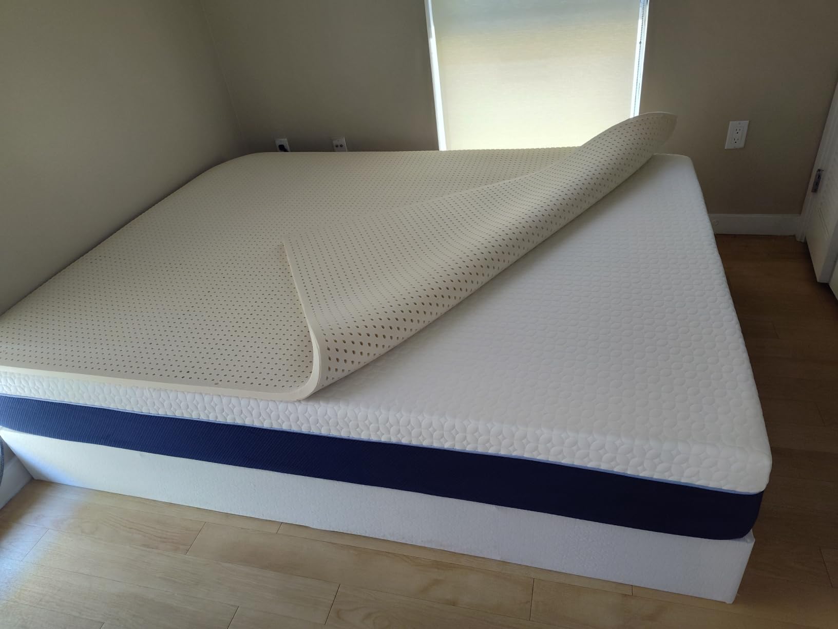 Pure Green Natural Latex Mattress Topper - Firm - 3 Inch - Queen Size (GOLS Certified Organic) customer photo 1