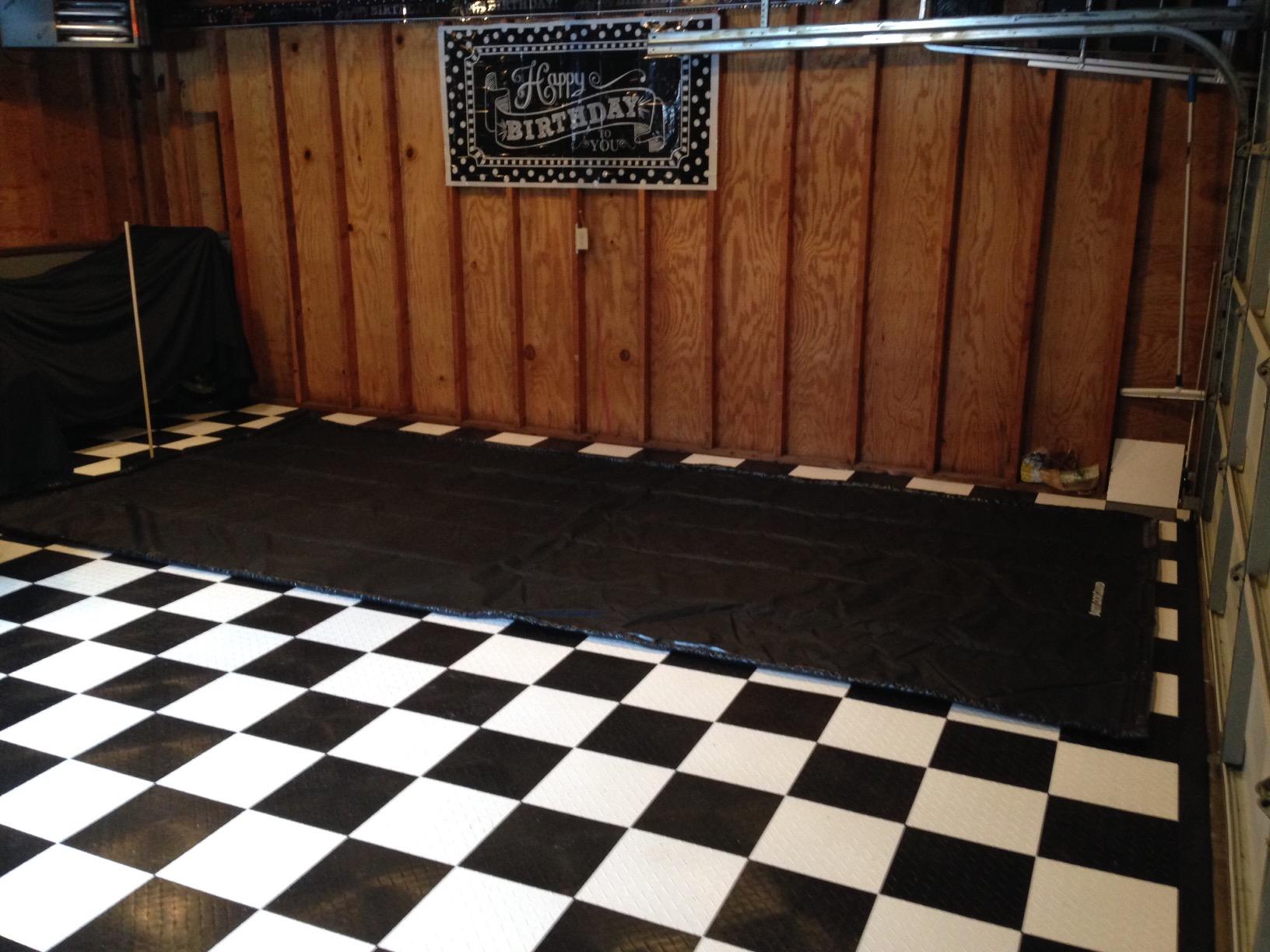 AutoFloorGuard Heavy-Duty Garage Containment Floor Mat for Compact Vehicles, 7’9″ x 16′ customer photo 1