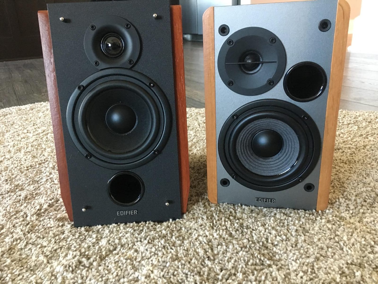 Edifier R1280T Powered Bookshelf Speakers -2.0 Near Field Studio Monitor customer photo 1